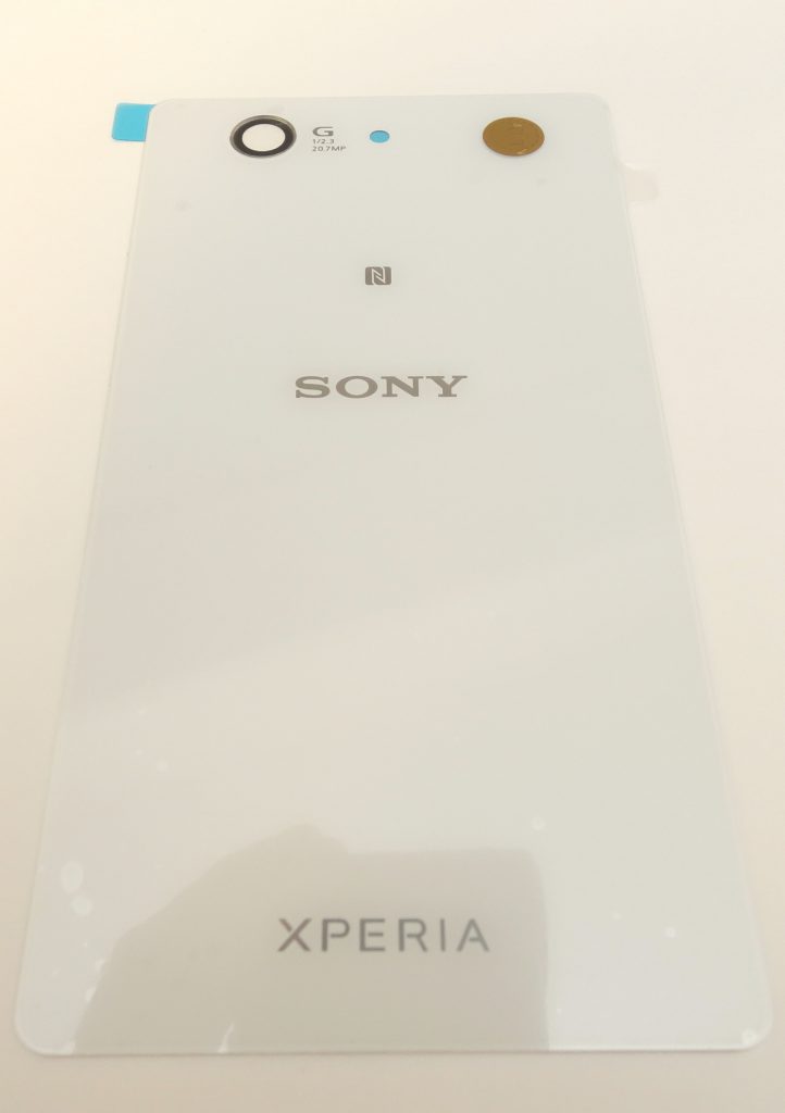 Sony Xperia Z3 Compact 交換用 バックパネル バックプレート　d5803 d5833